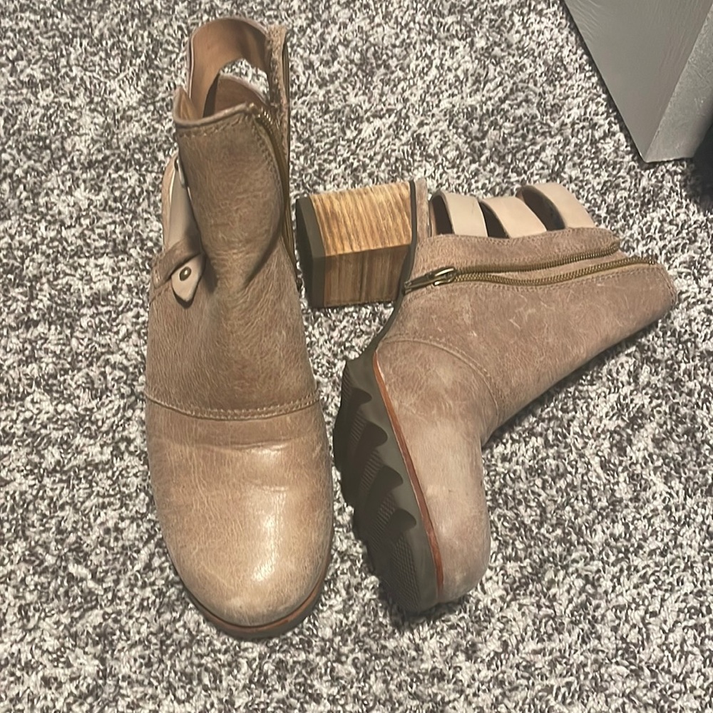 Sorel Taupe Cutout Ankle Booties